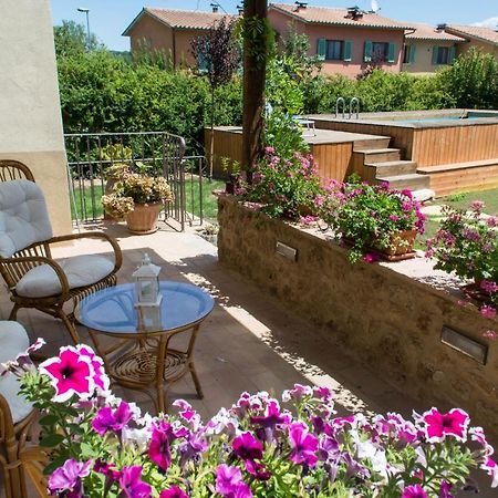 Apartmán Antica Casa Del Glicine Poggibonsi Exteriér fotografie