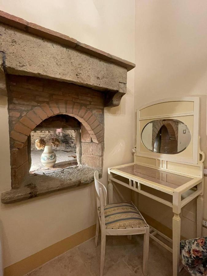 Apartmán Antica Casa Del Glicine Poggibonsi Exteriér fotografie