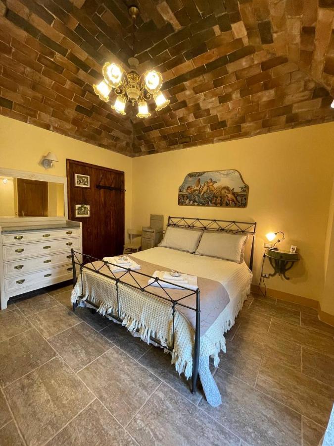 Apartmán Antica Casa Del Glicine Poggibonsi Exteriér fotografie