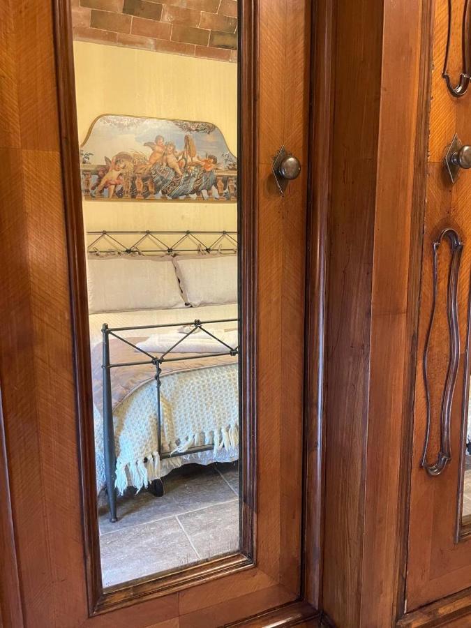 Apartmán Antica Casa Del Glicine Poggibonsi Exteriér fotografie